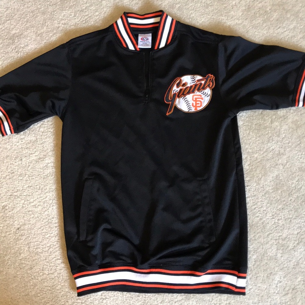 SOLD Giants training top